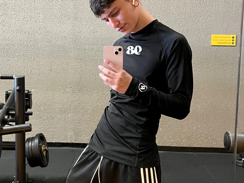 ARON_LUXX