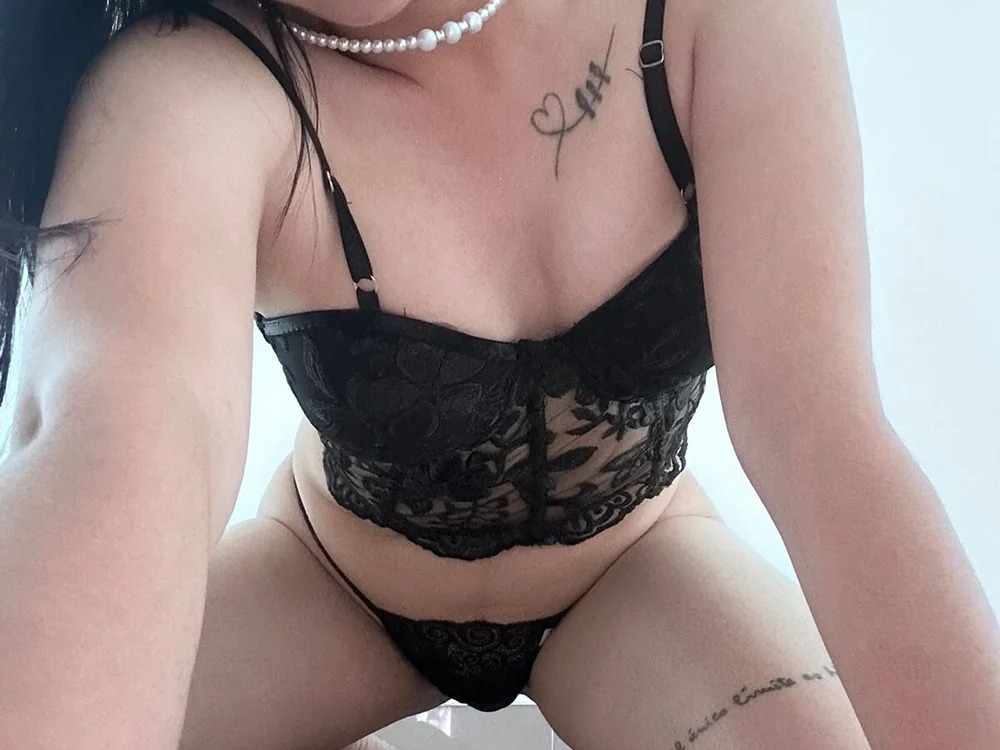 Anni_Rose