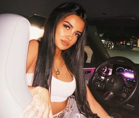 AzaleeaVoss
