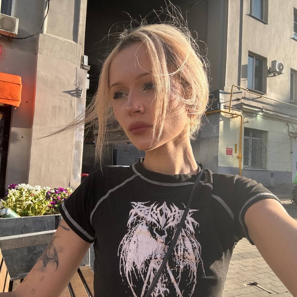 Celeste_eyes0n