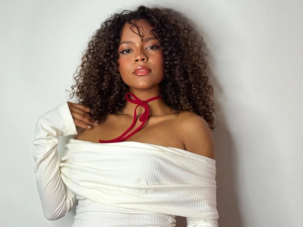CurlyOopsieXXX