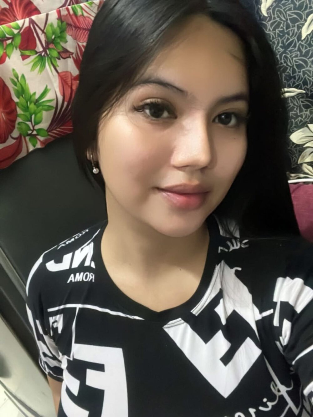 HugeCockSelfsucker69