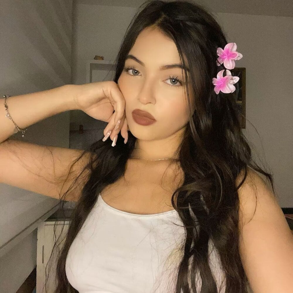 KyliePink_
