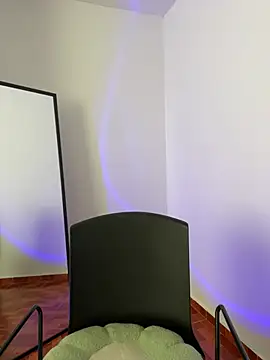 Leah_Honey26