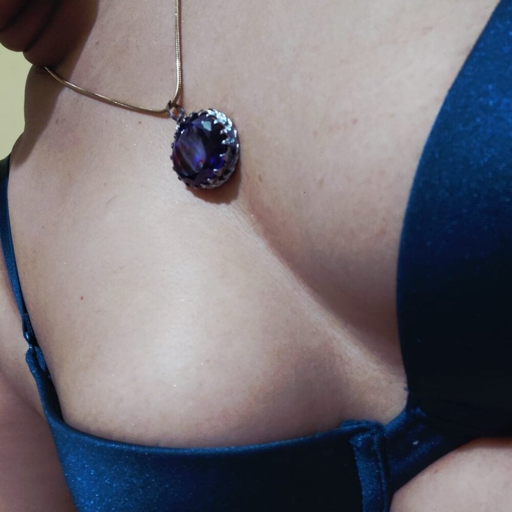 Nazeera_Telugu_Ammayi