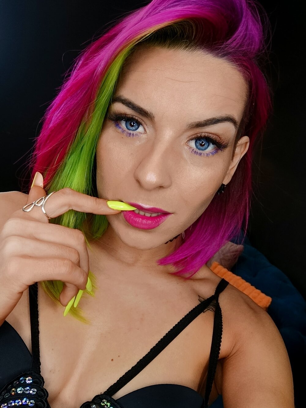 NeonNymph69