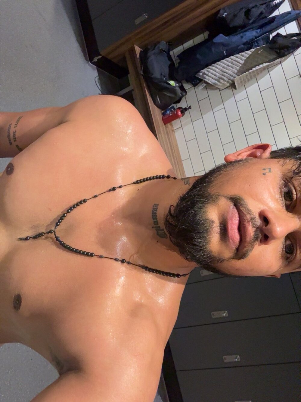 RED_ANJALI_2