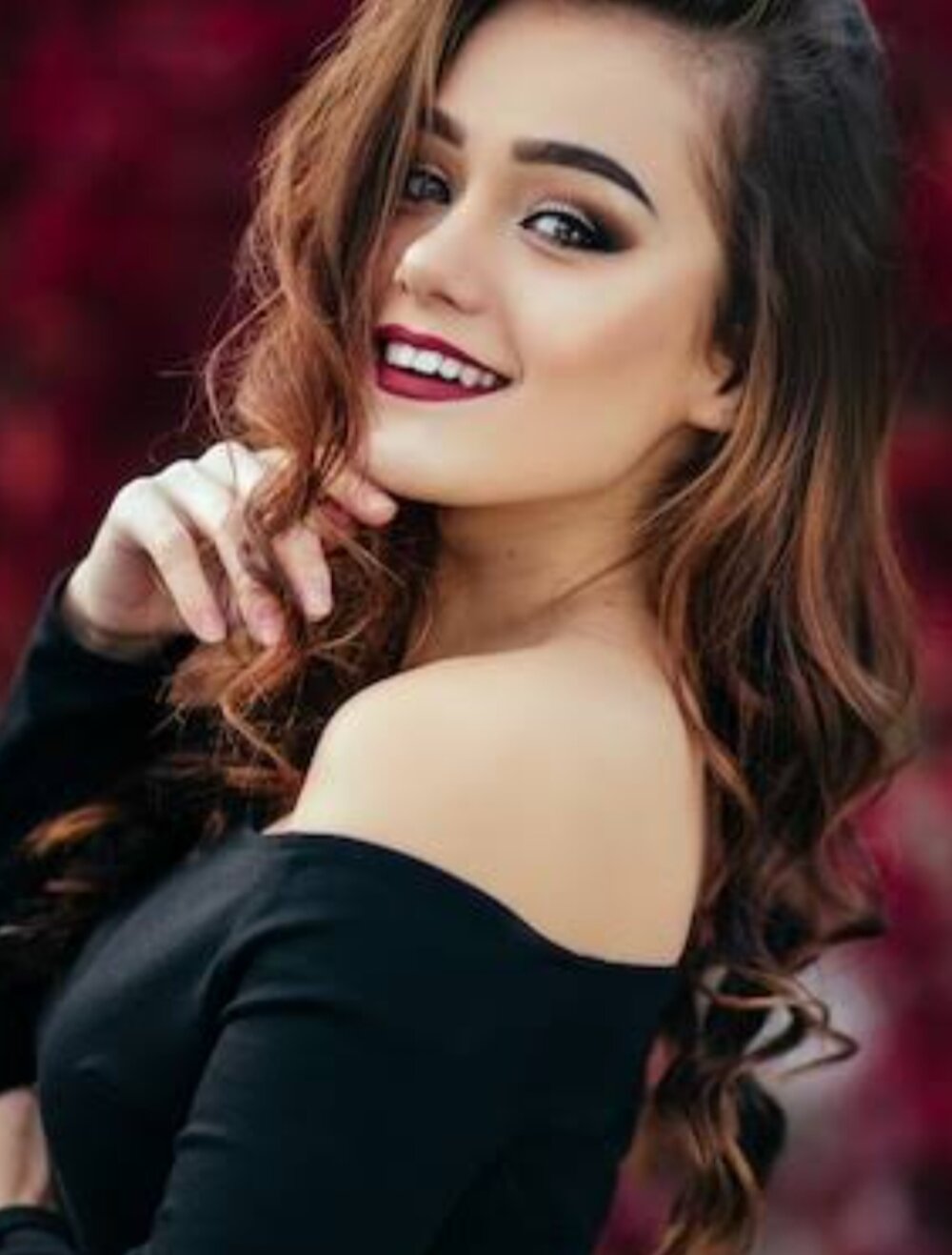 Radhika_live0