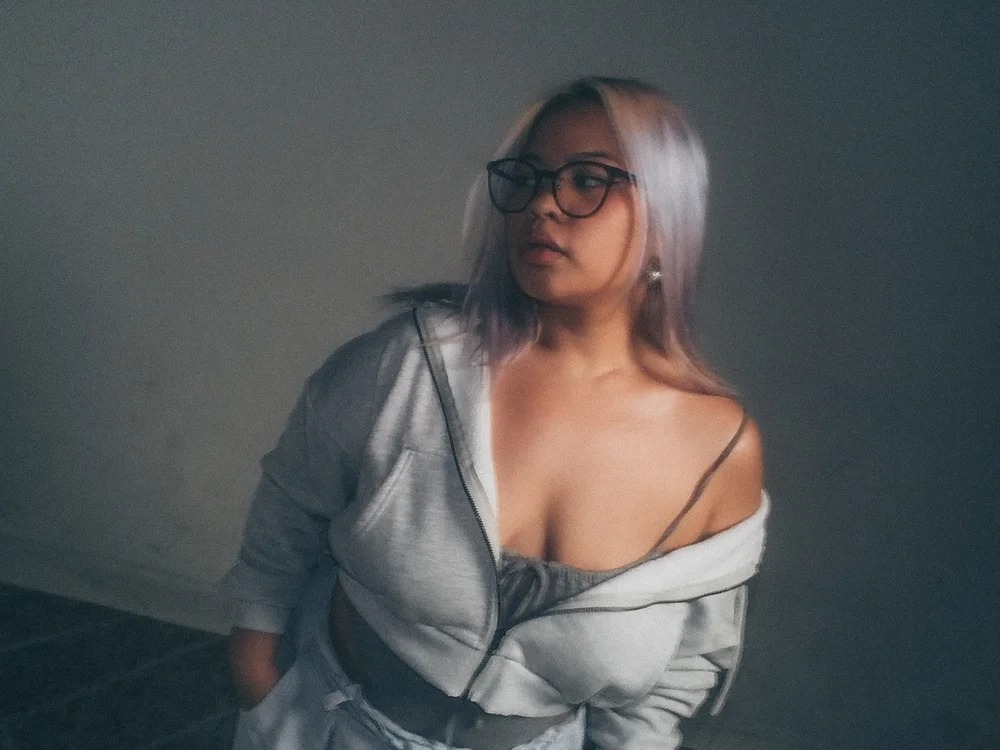Tina_Slick