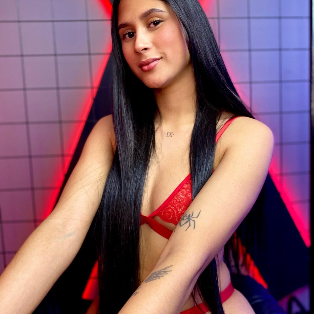 VictoryaLiah_BDSM