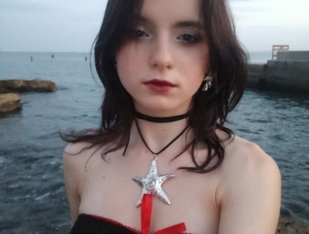 VivienneRo