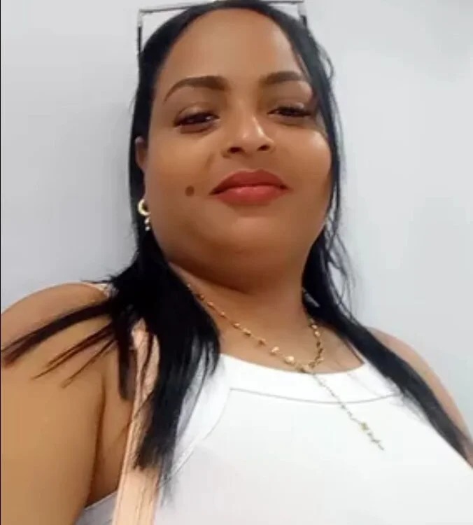 YANELISHOTT