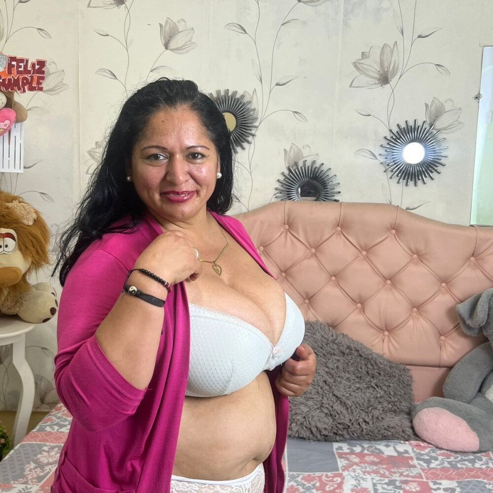 andrea_bigboobs