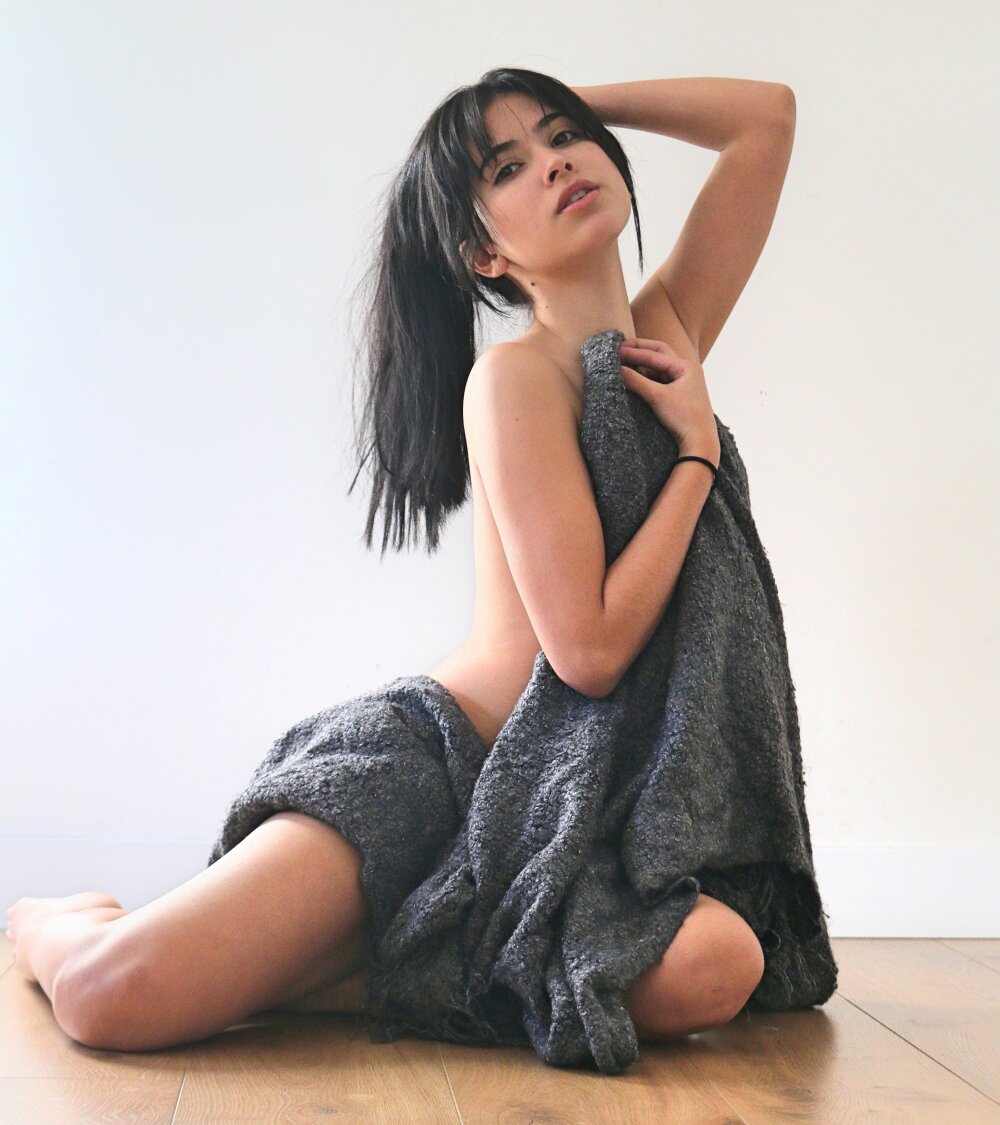 anniehillofficial