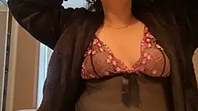 curlycurvybaddie