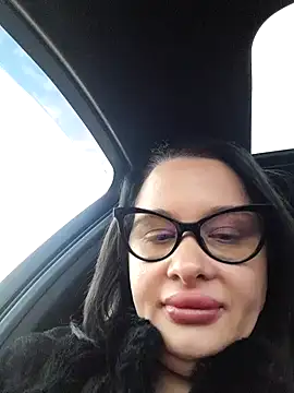 fuckable_girl_outdoor