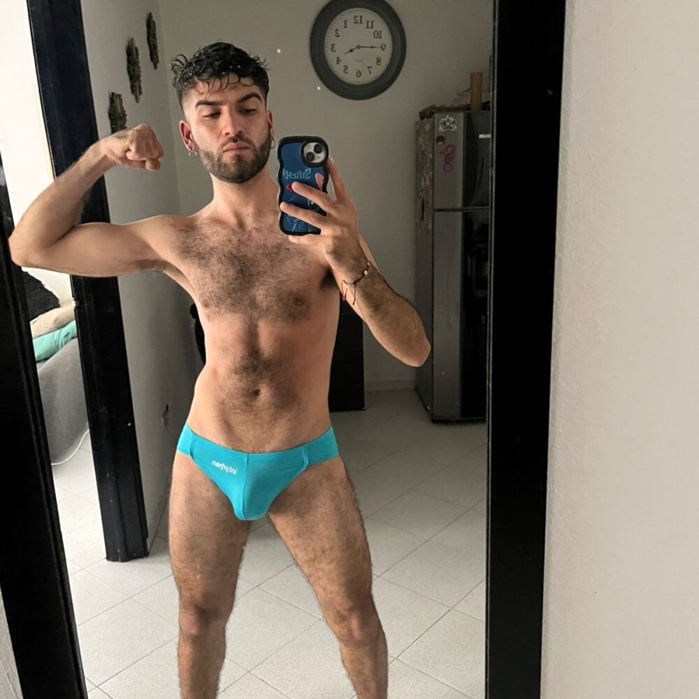 juan_hairy